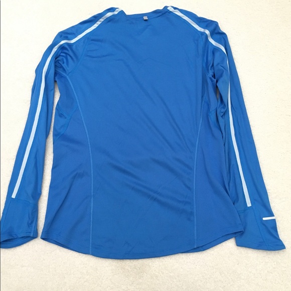 Nike Dri-Fit long sleeve running shirt - Picture 4 of 6